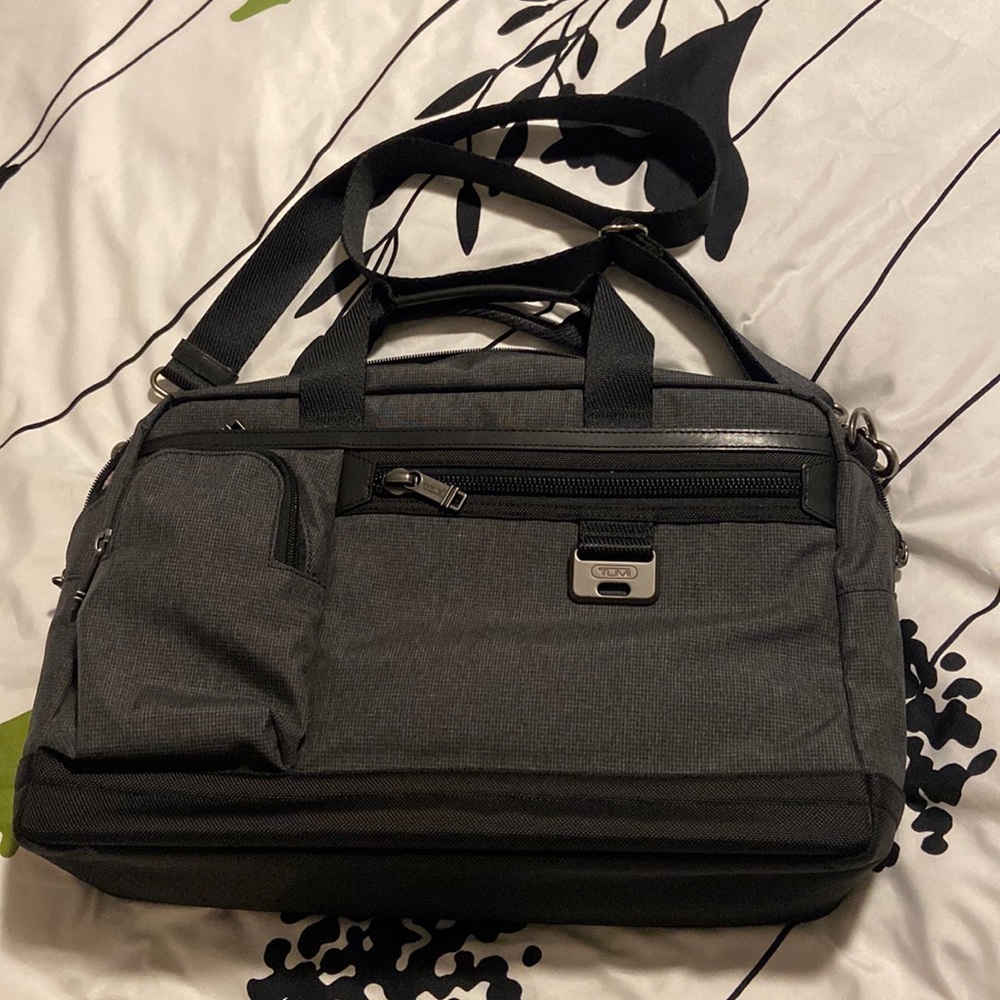 men’s TUMI briefcase/ messenger bag/ laptop bag - houndstooth grey pattern